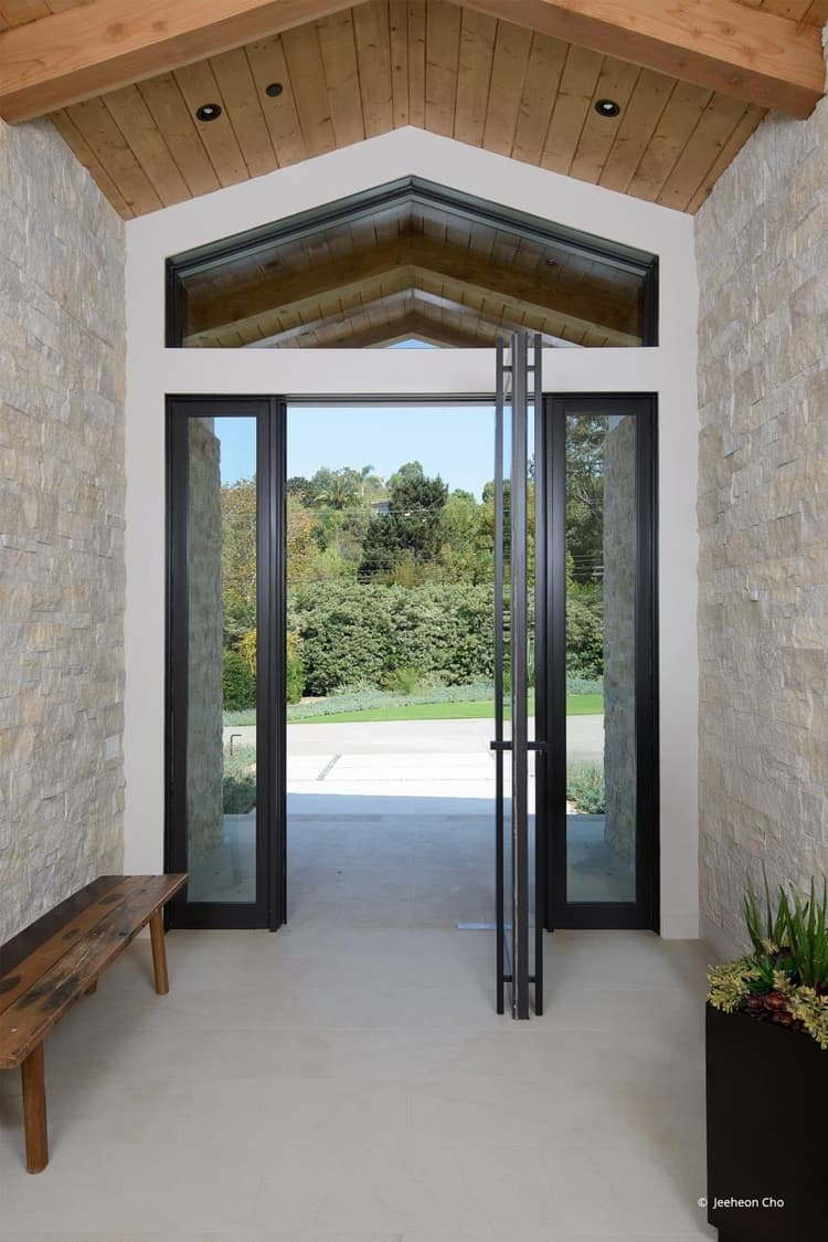 VistaLuxe WD LINE direct sets and pivot door