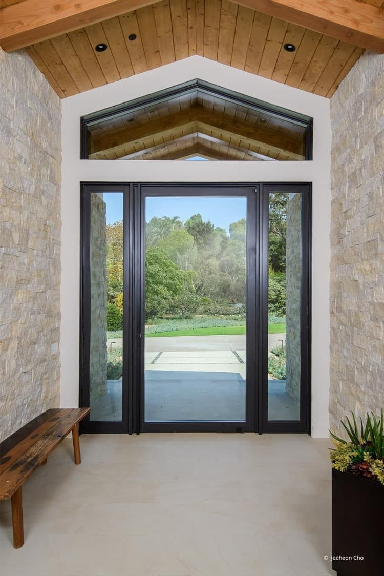 VistaLuxe WD LINE direct sets and pivot door