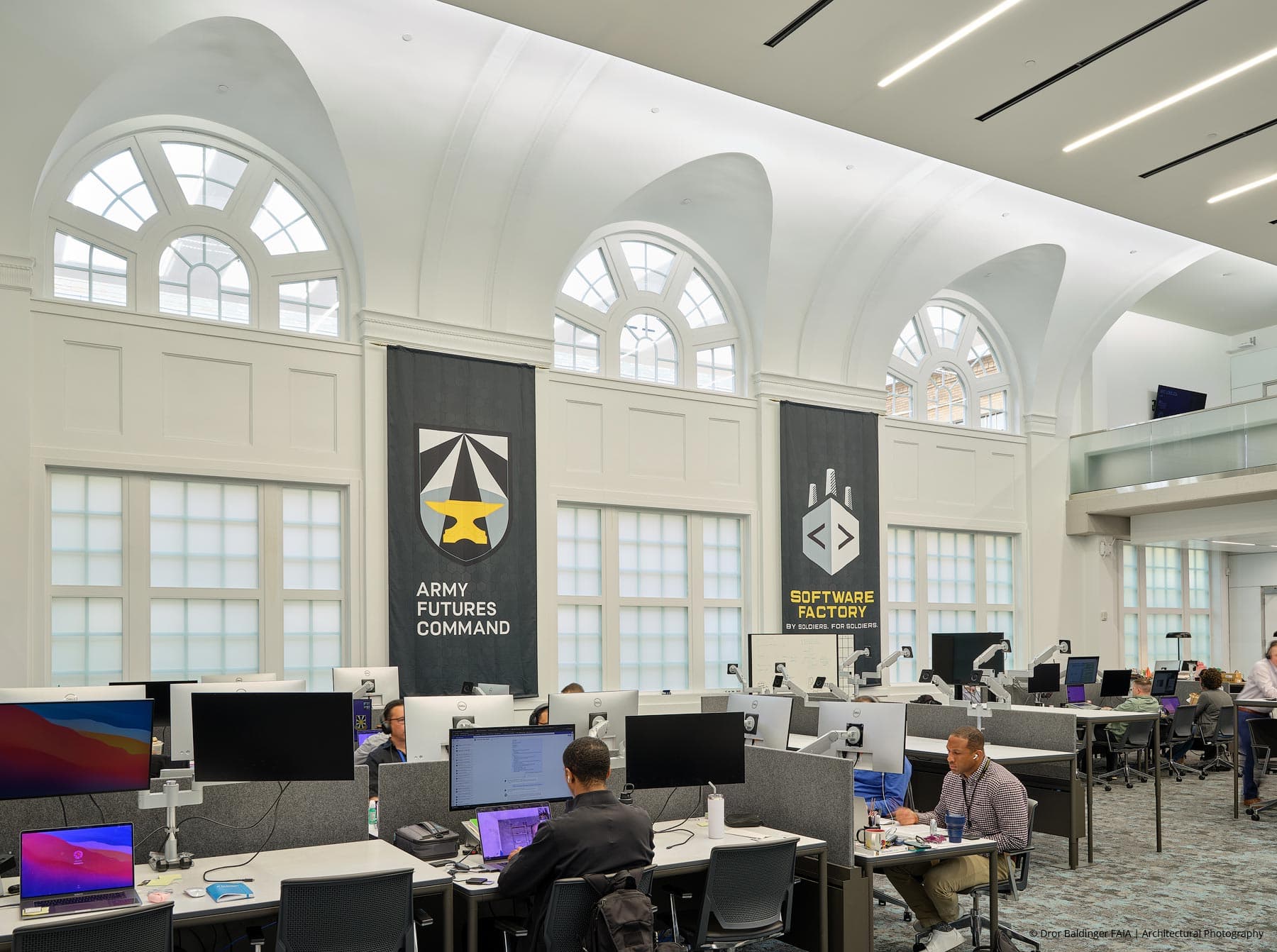 AN207 - interior of university - Ultra picture double hungs