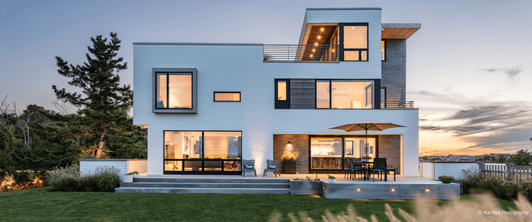 Floor-to-ceiling glass or subtler openings? Kolbe craftspeople know that both have a place in window and door design.