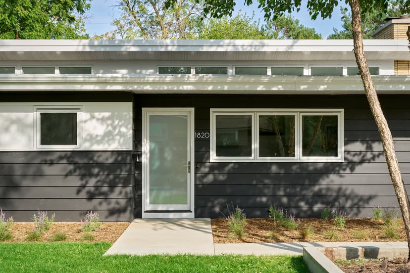 placeholder alt text