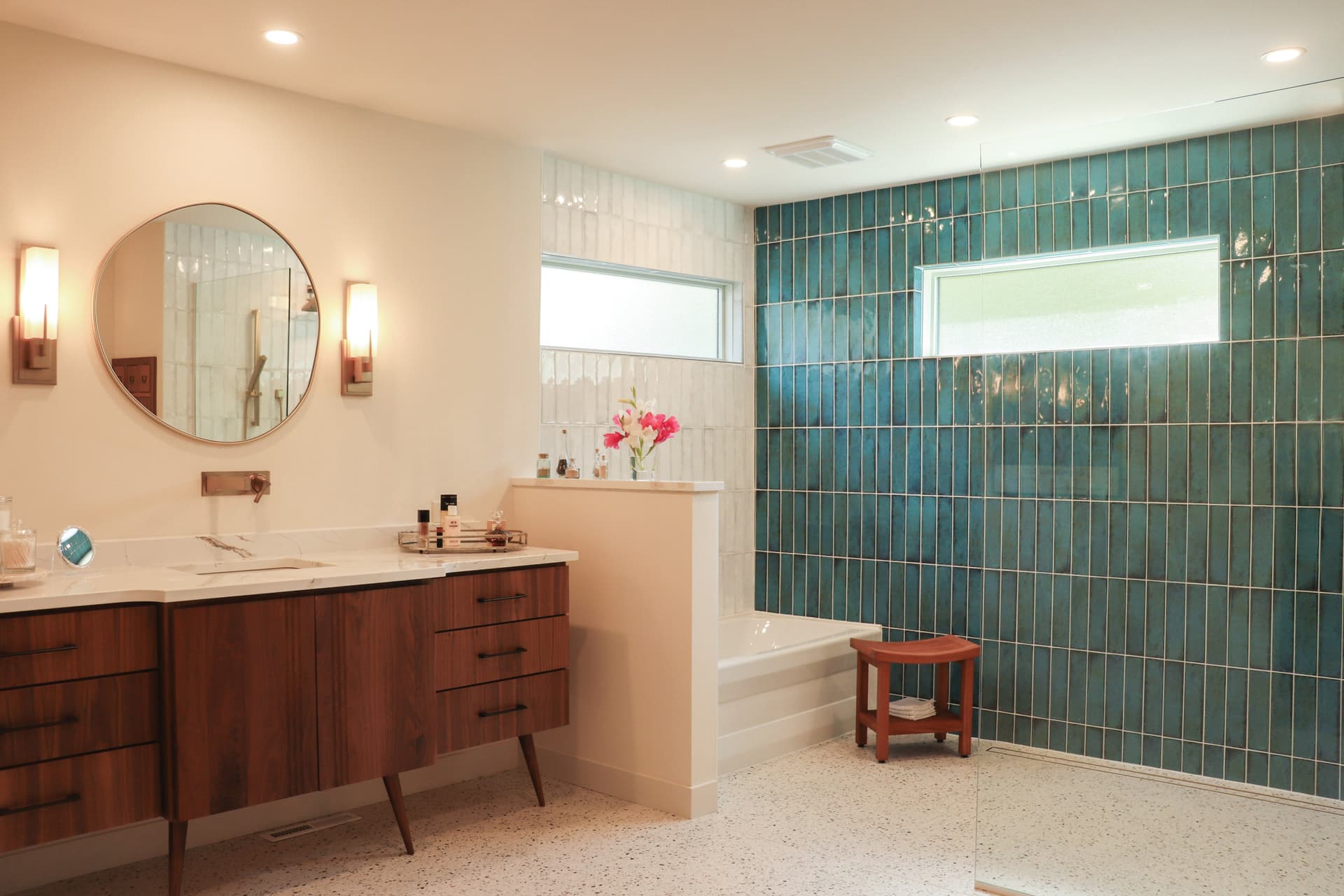 VistaLuxe WD LINE stationary casements